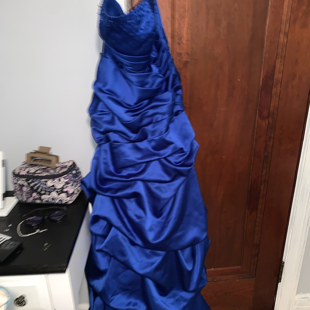 Navy blue size 6 prom dress